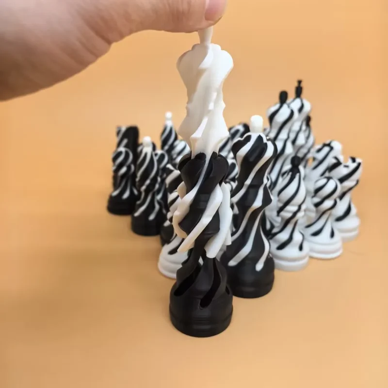 Spiral Decompression Chess | A Dual-Functional Tabletop Art Piece